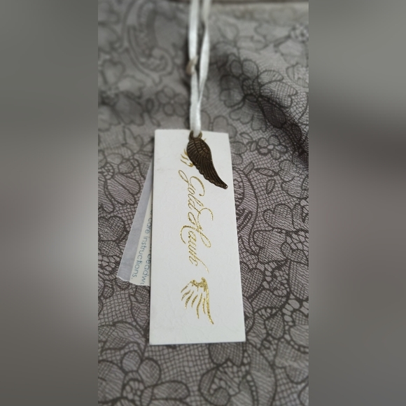 GOLD HAWK Silk left shoulder-drop blouse, size S. - Picture 2 of 5